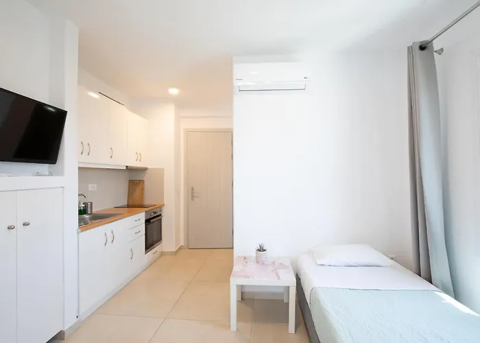 Elma's Summerhouses Apartamento *