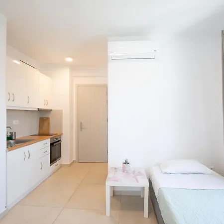 Elma's Summerhouses Lägenhet *